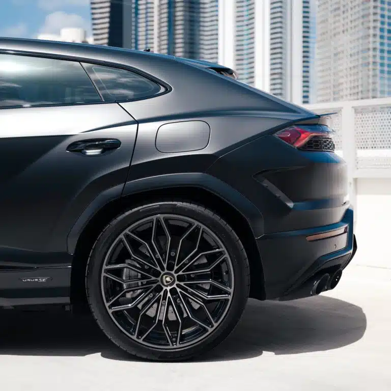 Lamborghini Urus S Blue - Image 33